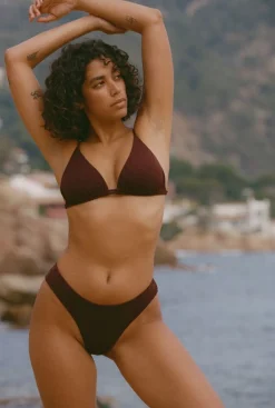 Bas de maillot culotte en polyamide recyclé | marron 