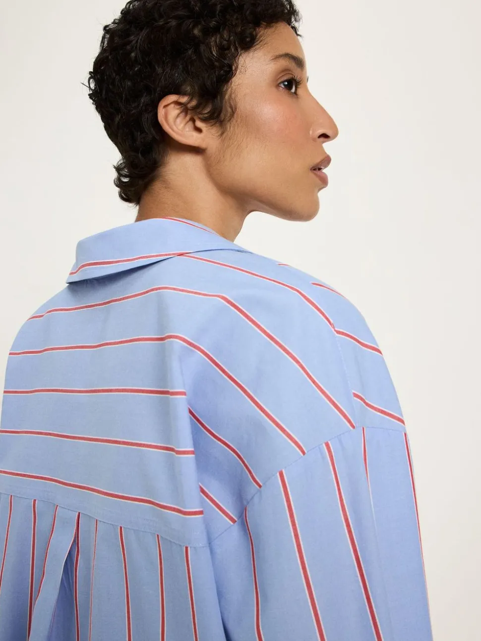 Chemise en coton bio | rayé bleu et rouge "streifenhemd - blue/ lava red"