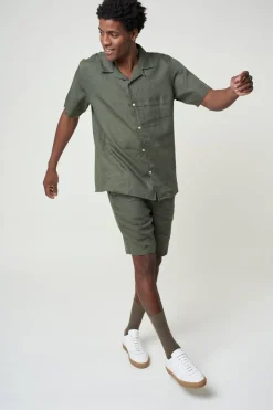 Chemisette olive en lin bio - box fit short sleeved linen burned olive