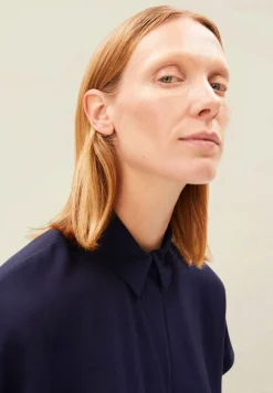Chemisier en ecovero | bleu "larisaana blouse tinted navy - tinted-navy"