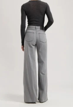 Jean ample en coton bio et recyclé | gris clair "sara high loose flow marge grey"