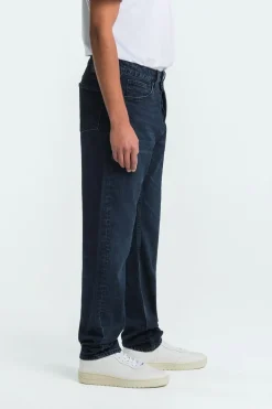 Jean fuselé en coton bio | bleu noir 