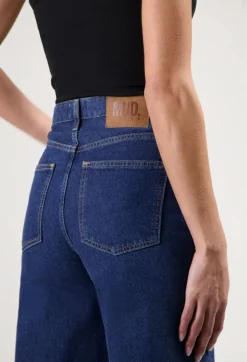 Jean évasé en coton bio et recyclé | bleu foncé 