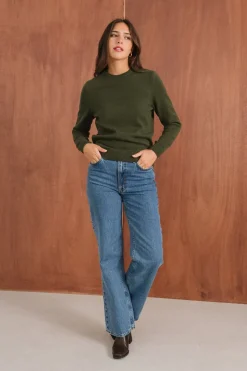 Pull droit en laine mérinos recyclée | olive