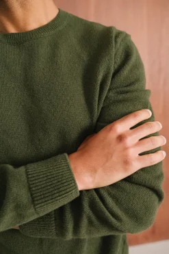 Pull en laine mérinos recyclée | olive