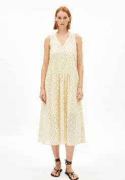 Robe brodée en coton biologique | beige 