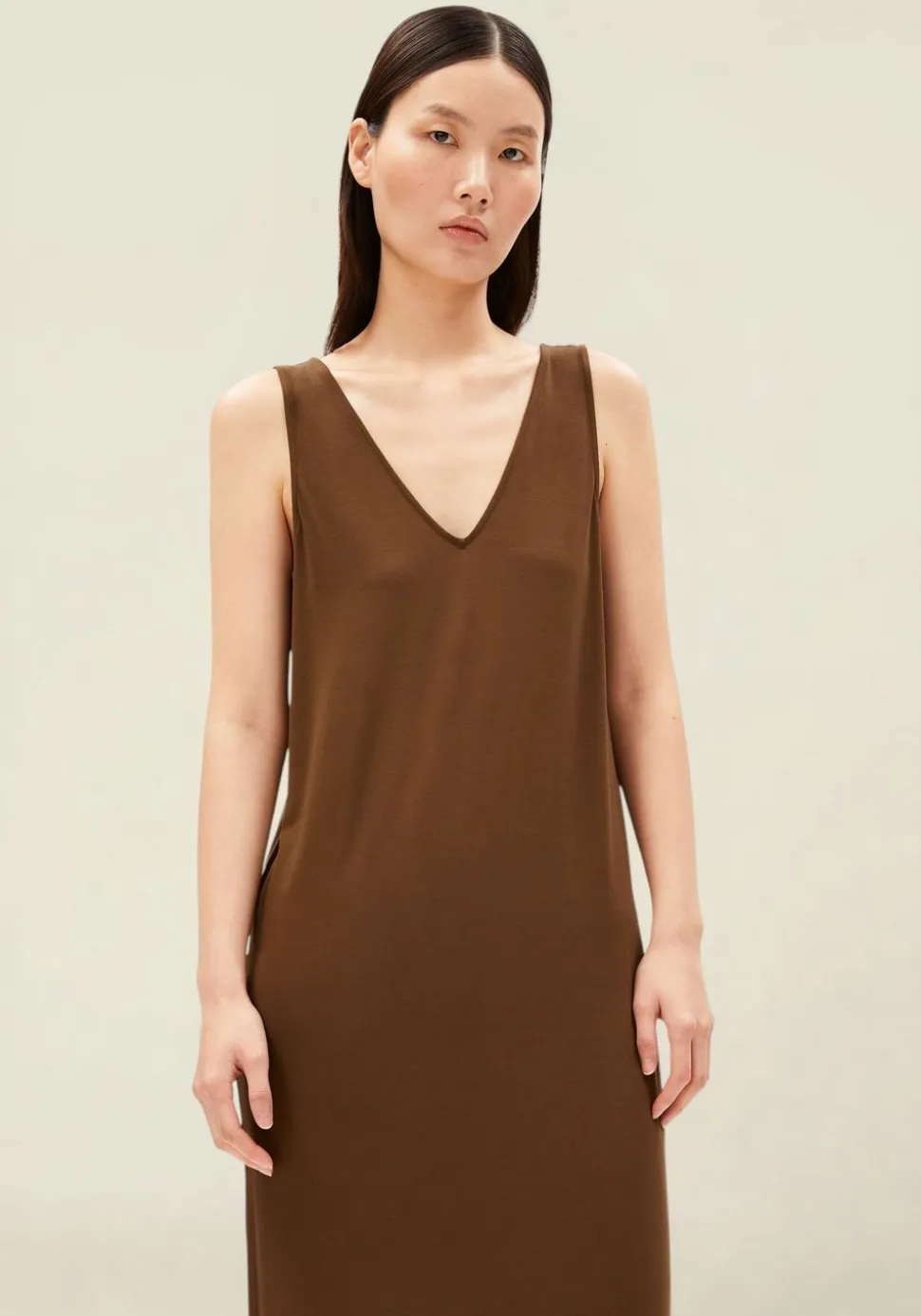 Robe longue en tencel | marron "sleeveless jersey midi dress - dried palm"