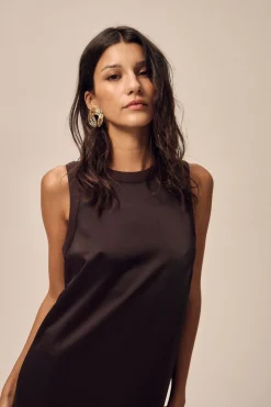 Robe longue satinée en matière upcyclée | marron 
