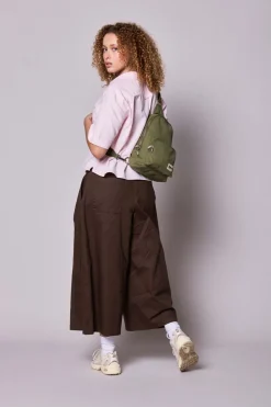 Sac bandoulière sling bag en coton bio | olive 